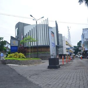 Yunna Hotel Lampung